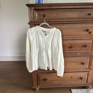 Universal Threads ivory blouse